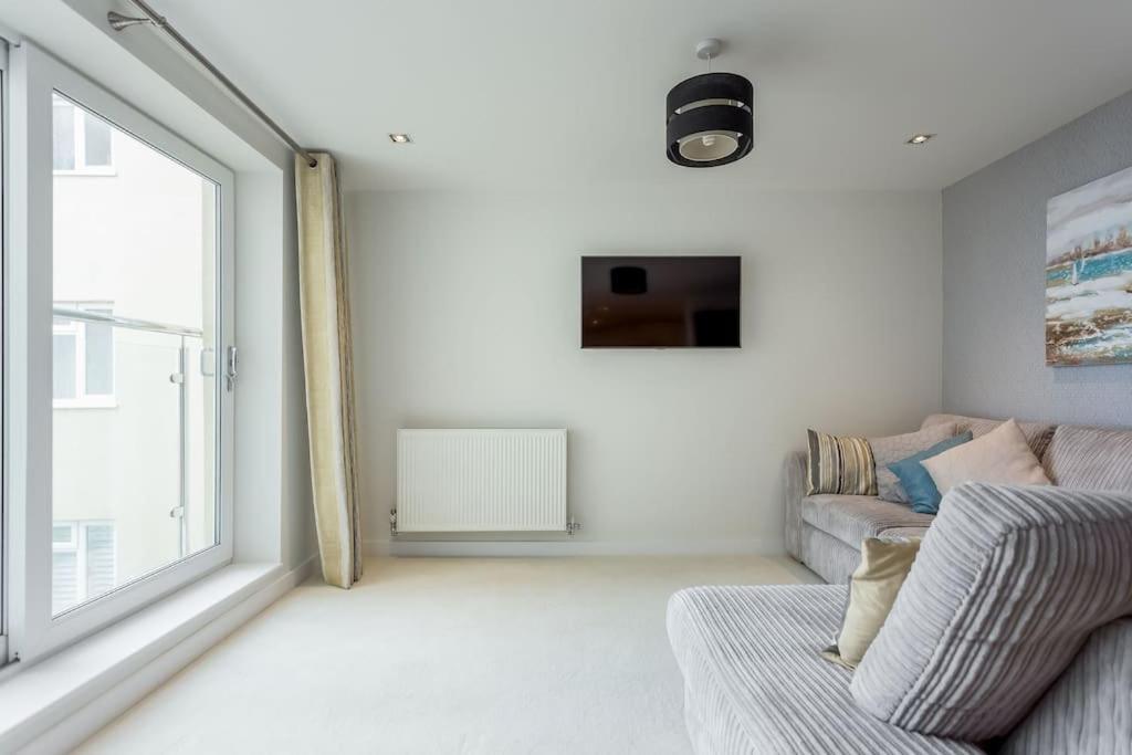 Stunning 2 Bed Apartment, Fabulous Sea View & 2 Minutes To Beach With Parking Bournemouth Exterior foto