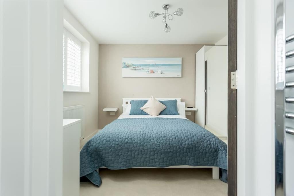 Stunning 2 Bed Apartment, Fabulous Sea View & 2 Minutes To Beach With Parking Bournemouth Exterior foto